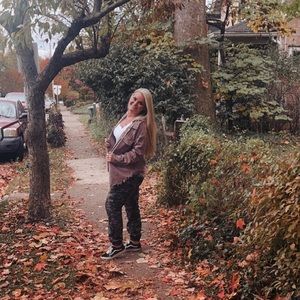 Meet your Posher, Amanda